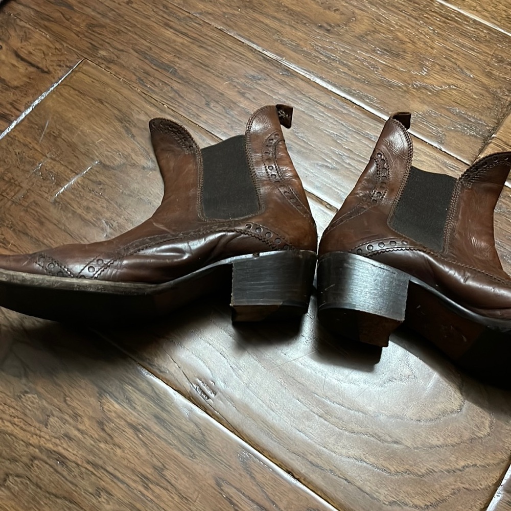 Vintage low cowgirl boots